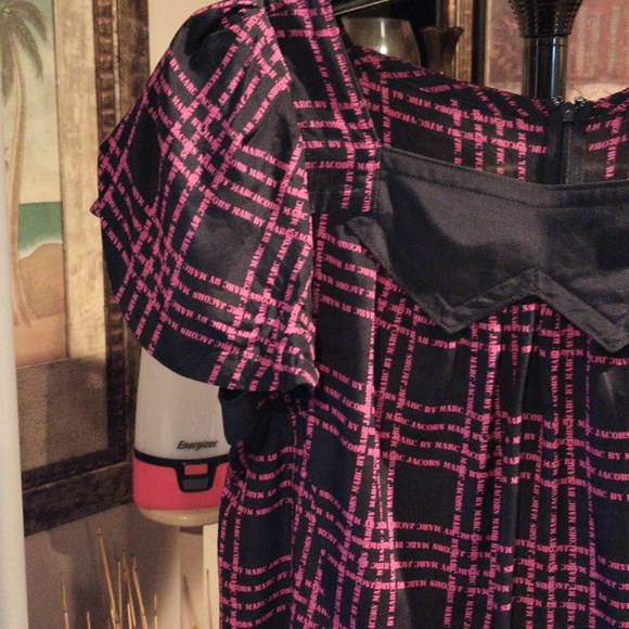 FINAL PRICE Marc by Marc Jacobs Black and Pink Top Size Medium - Picture 6 of 12